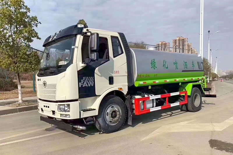 國六解放 13噸 灑水車(chē)
