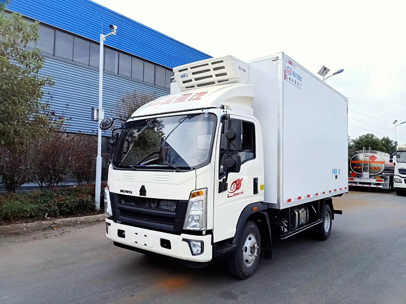 國六重汽豪沃冷藏車(chē)