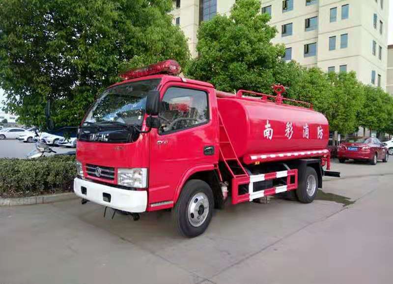 多功能灑水車(chē)
