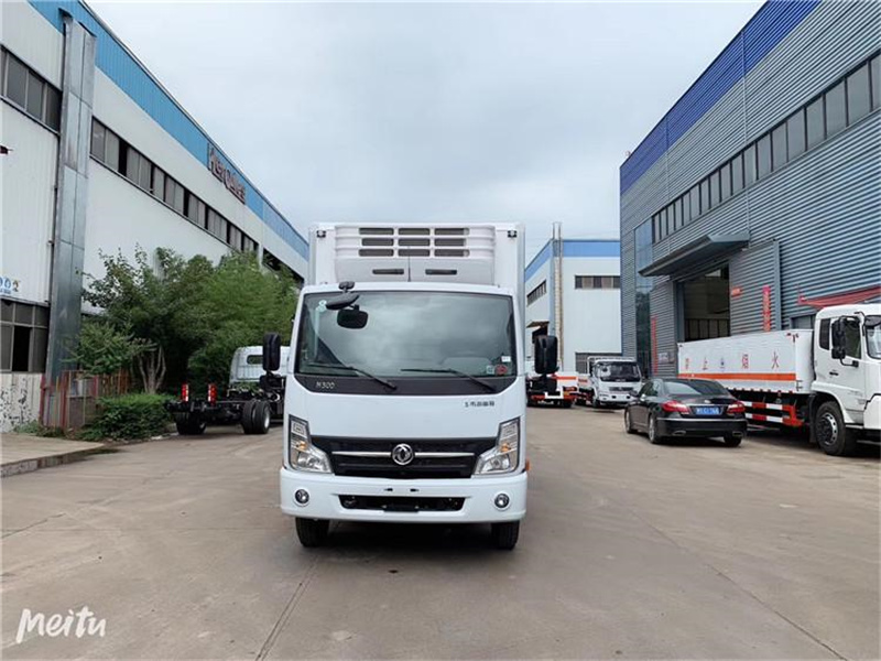 國六東風(fēng)凱普特冷藏車(chē)